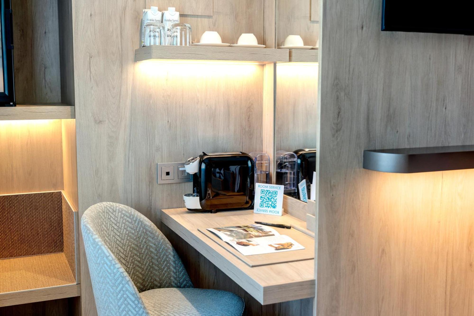 ホテル ニクセ パレス パルマ・デ・マリョルカ 部屋 写真 A Nespresso machine on board a cruise ship